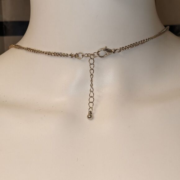 Chevron gold & white w/blue design necklace - Picture 4 of 5